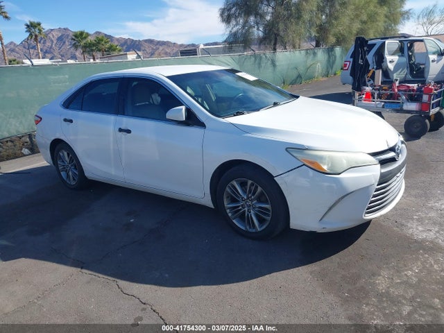 2015 TOYOTA CAMRY LE