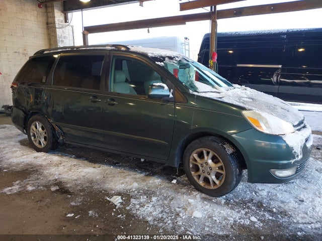2005 TOYOTA SIENNA XLE