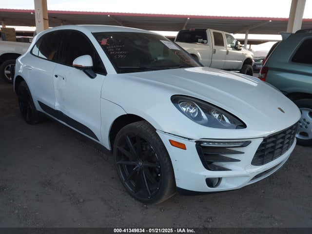 2018 PORSCHE MACAN 