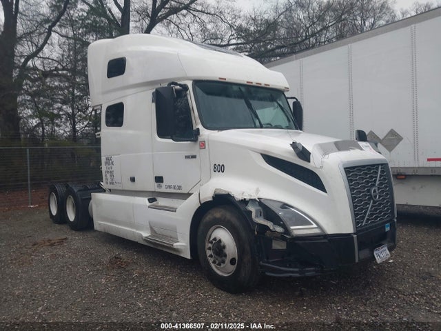 2019 VOLVO VN 