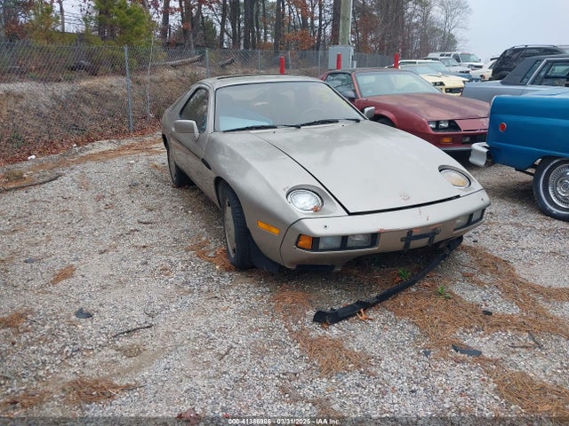 1982 PORSCHE 928 