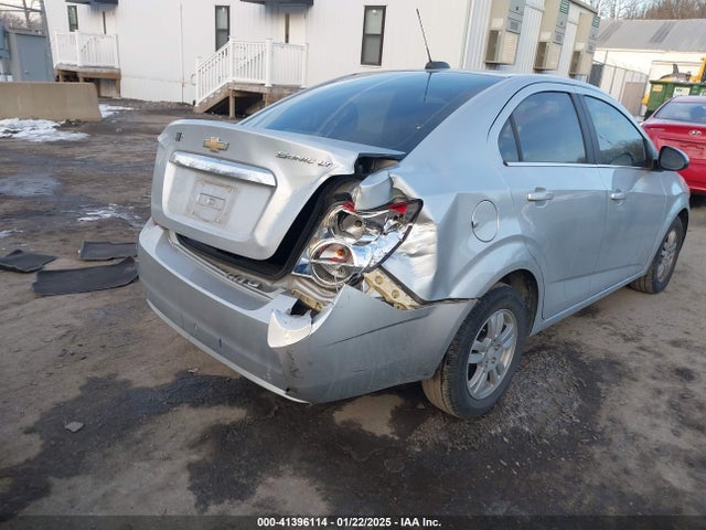 CHEVROLET SONIC LT AUTO - 4