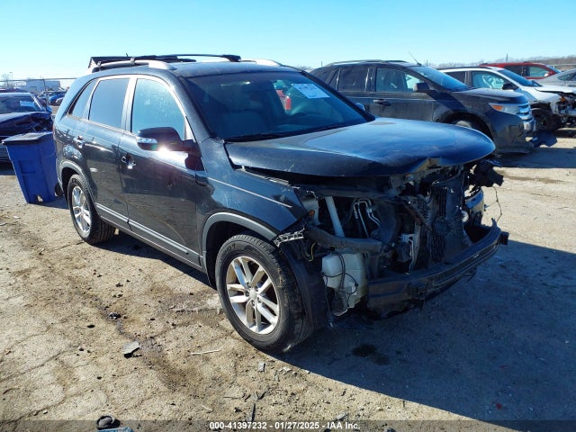 2014 KIA SORENTO LX