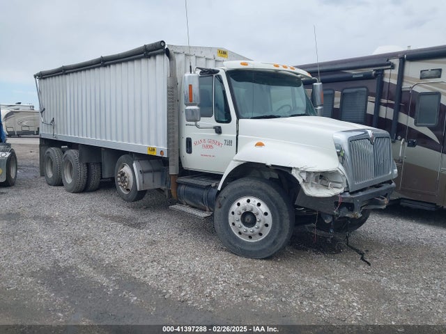 2005 INTERNATIONAL 7000 7500