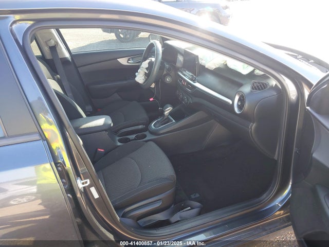 صورة 5 لـ 2022 KIA FORTE LXS