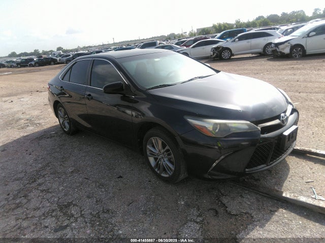 2015 TOYOTA CAMRY SE