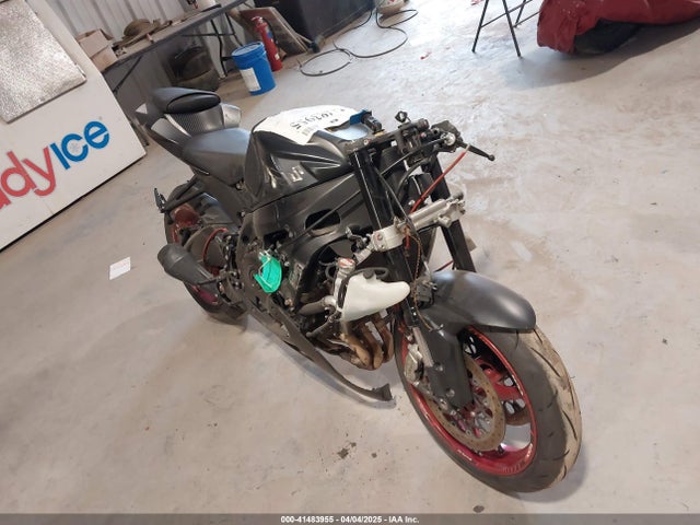 2017 SUZUKI GSX 