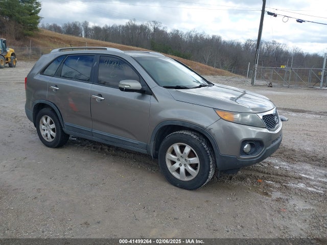 2011 KIA SORENTO LX