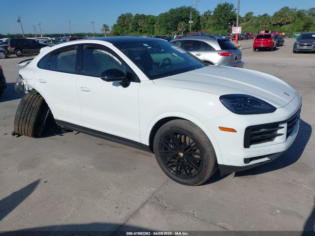 2024 PORSCHE CAYENNE 