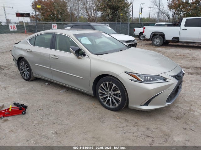 2019 LEXUS ES 