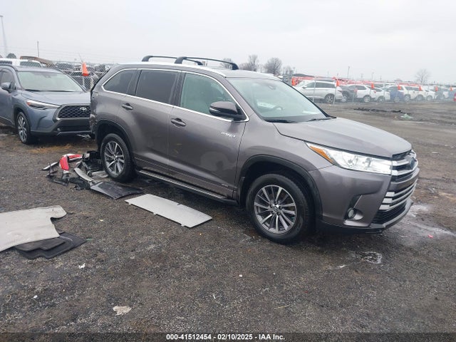 2018 TOYOTA HIGHLANDER XLE