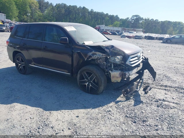 2013 TOYOTA HIGHLANDER BASE V6
