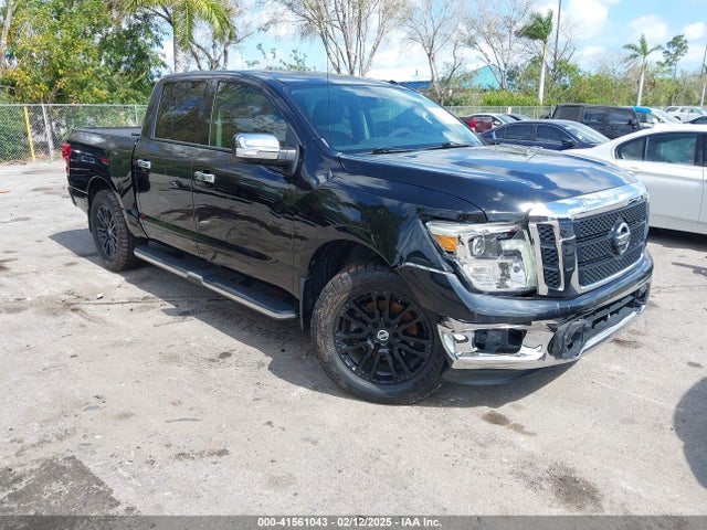 2018 NISSAN TITAN SL