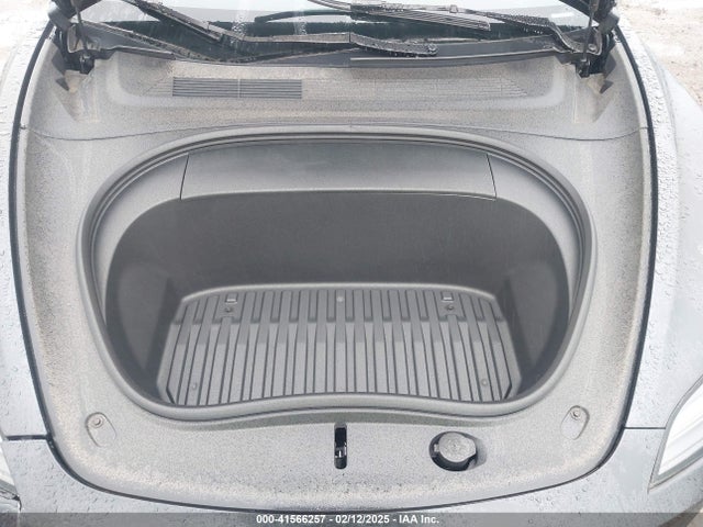 صورة 10 لـ 2024 Tesla MODEL 3 LONG RANGE DUAL MOTOR ALL-WHEEL DRIVE