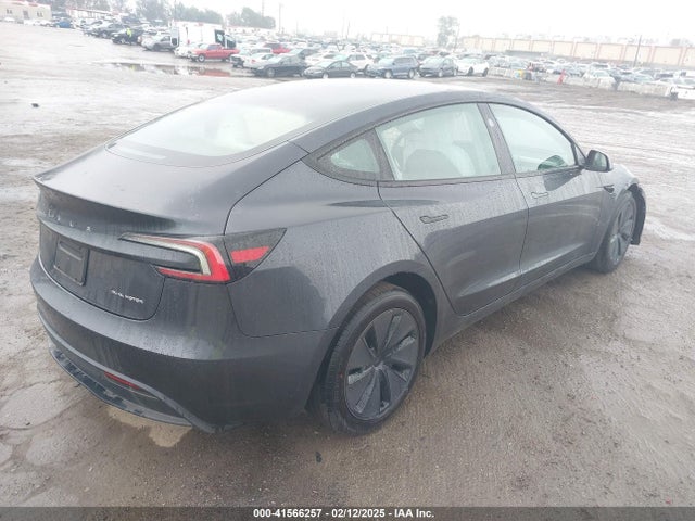 صورة 4 لـ 2024 Tesla MODEL 3 LONG RANGE DUAL MOTOR ALL-WHEEL DRIVE