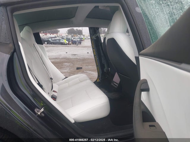 صورة 8 لـ 2024 Tesla MODEL 3 LONG RANGE DUAL MOTOR ALL-WHEEL DRIVE