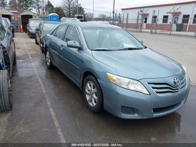 2011 TOYOTA CAMRY LE
