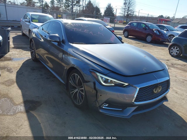 2022 INFINITI Q60 LUXE