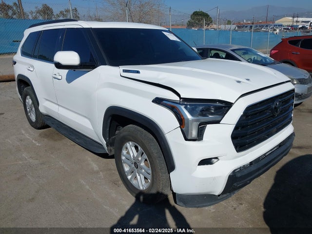 2023 TOYOTA SEQUOIA SR5