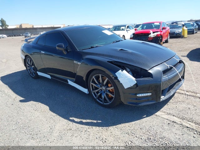 2014 NISSAN GT-R PREMIUM