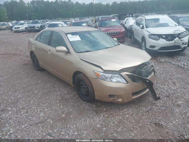 2011 TOYOTA CAMRY LE