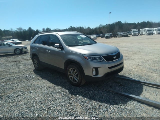 2015 KIA SORENTO LX