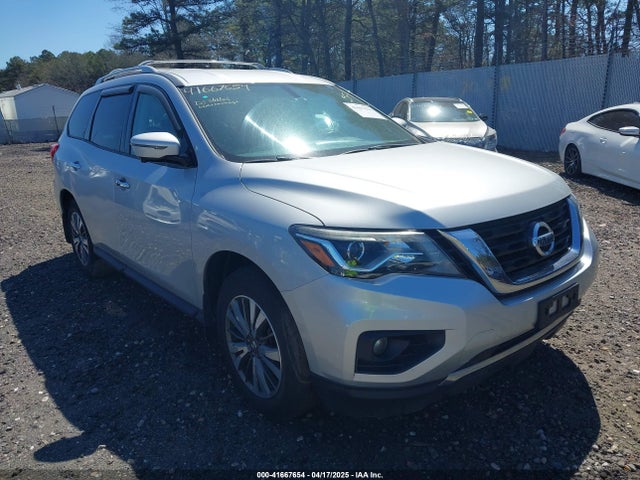 2017 NISSAN PATHFINDER SL