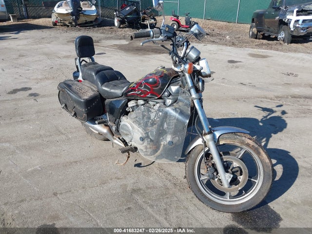 1986 HONDA VF700 C