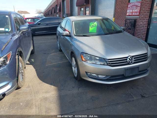 2013 VOLKSWAGEN PASSAT SEL