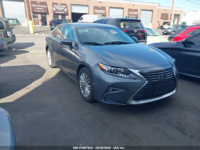 2017 LEXUS ES 