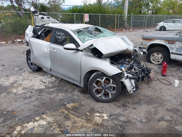 2019 KIA FORTE LXS
