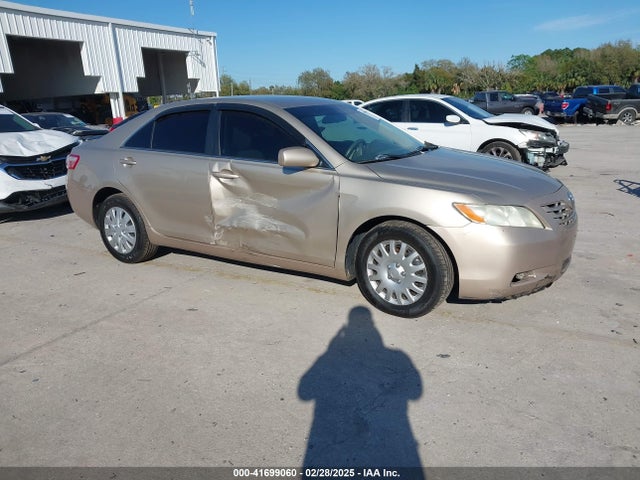 2009 TOYOTA CAMRY LE