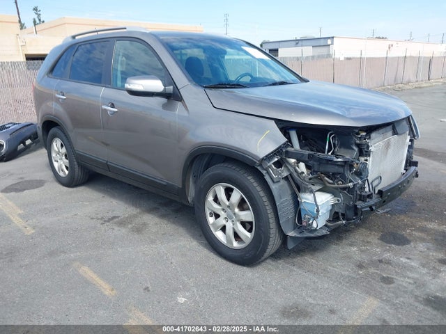2013 KIA SORENTO LX V6