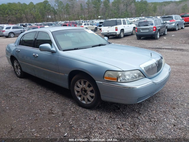 2006 LINCOLN TOWN CAR SIGNATURE LIMITED