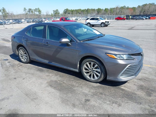 2022 TOYOTA CAMRY LE