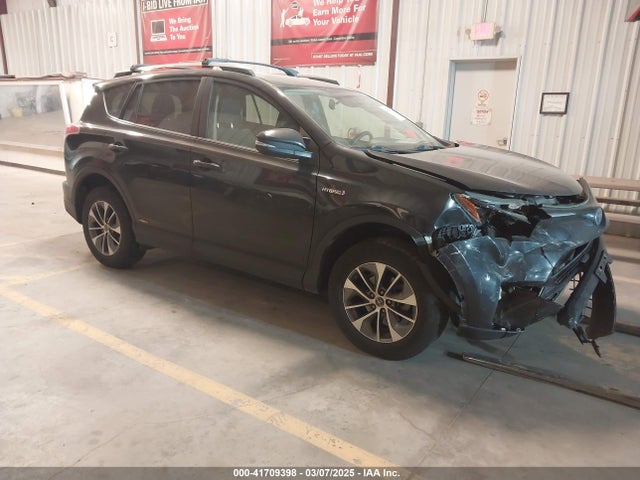 2018 TOYOTA RAV4 LE
