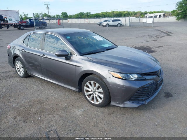 2018 TOYOTA CAMRY LE