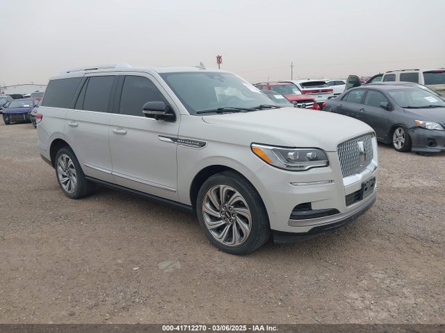 2022 LINCOLN NAVIGATOR RESERVE