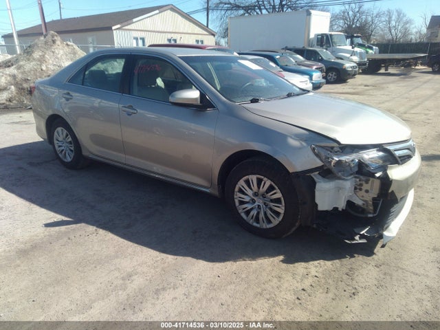 2014 TOYOTA CAMRY LE