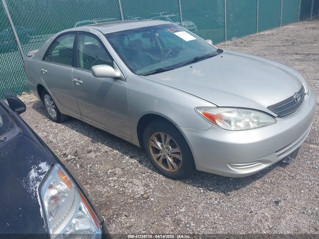 2004 TOYOTA CAMRY LE