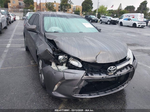 2016 TOYOTA CAMRY SE