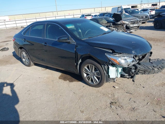 2017 TOYOTA CAMRY SE
