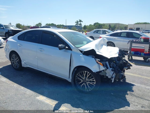 2022 KIA FORTE GT-LINE