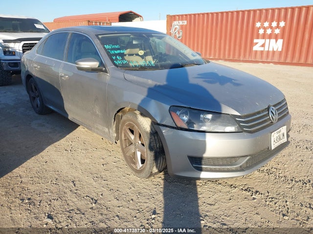 2013 VOLKSWAGEN PASSAT 2.5L SE