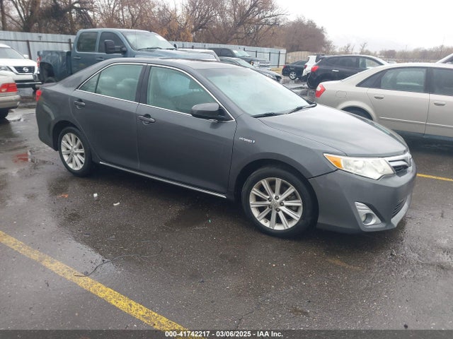 2012 TOYOTA CAMRY XLE