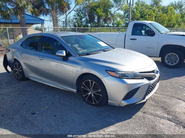 2019 TOYOTA CAMRY SE