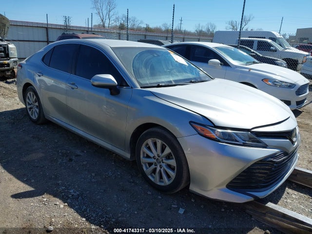2018 TOYOTA CAMRY LE