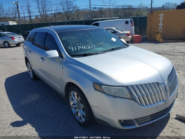 2010 LINCOLN MKT 