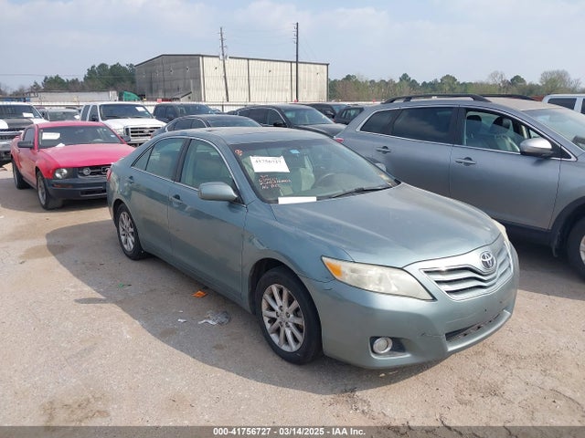 2011 TOYOTA CAMRY XLE V6