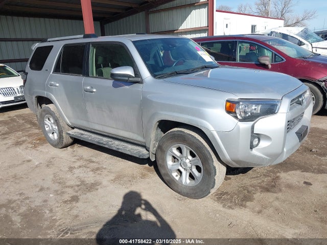 2022 TOYOTA 4RUNNER SR5
